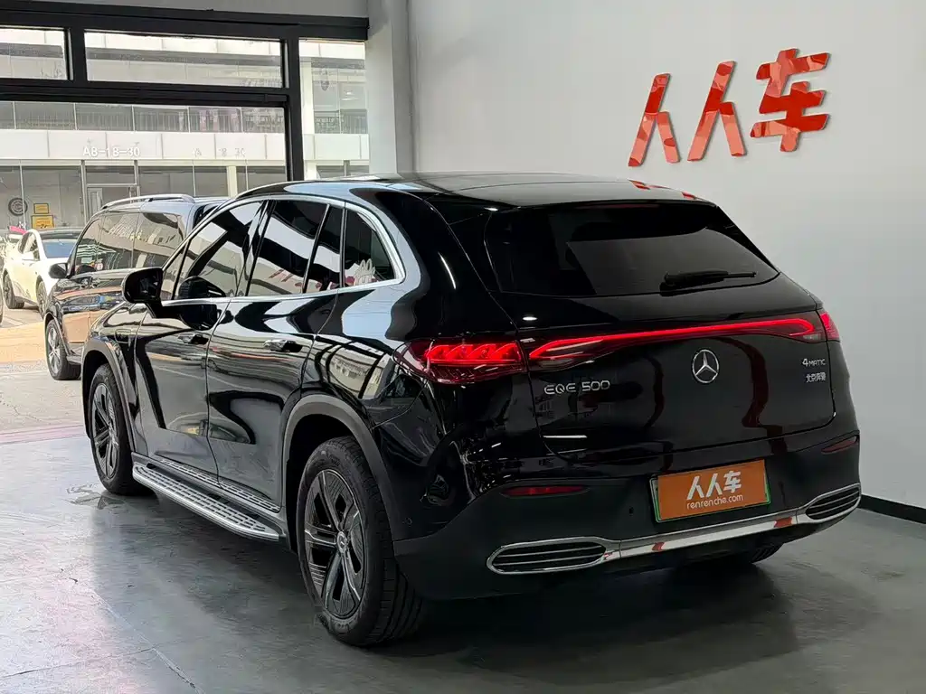 Mercedes-Benz EQE SUV — миниатюра 20
