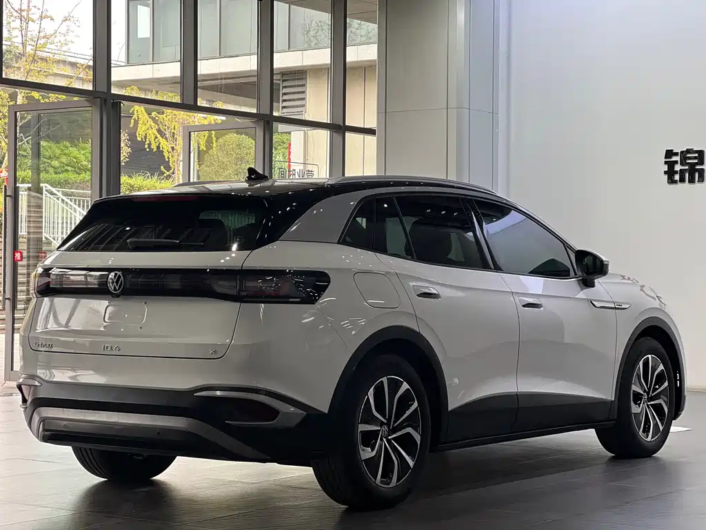 Volkswagen ID.4 X — миниатюра 4