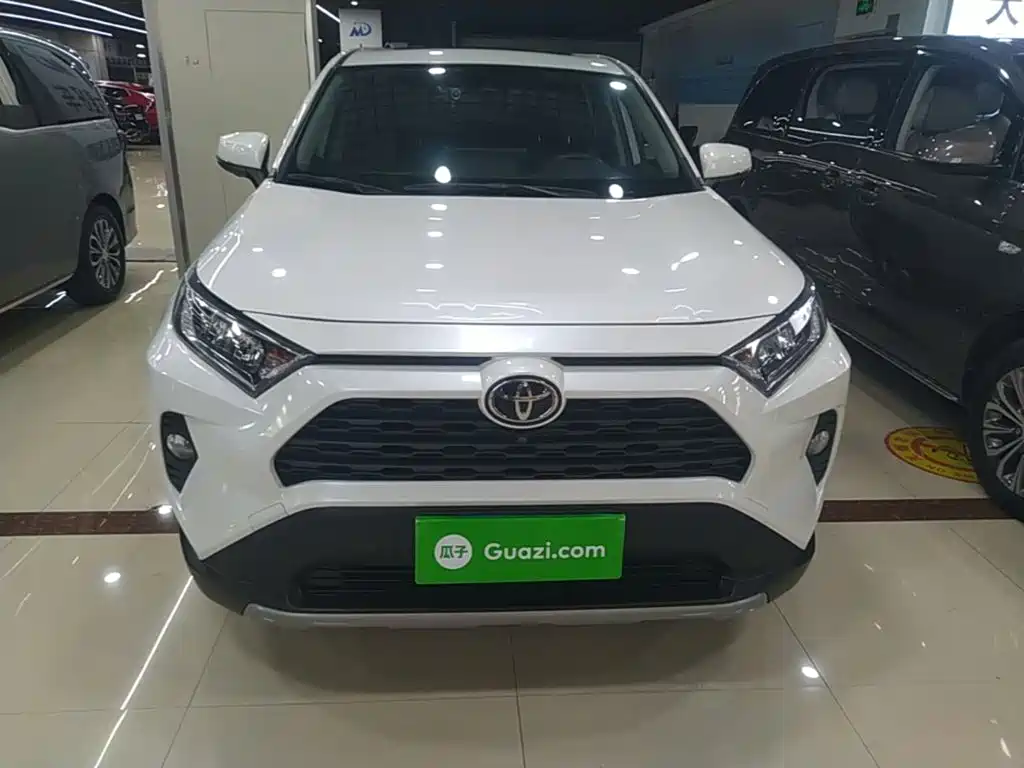 Toyota RAV4 — миниатюра 3