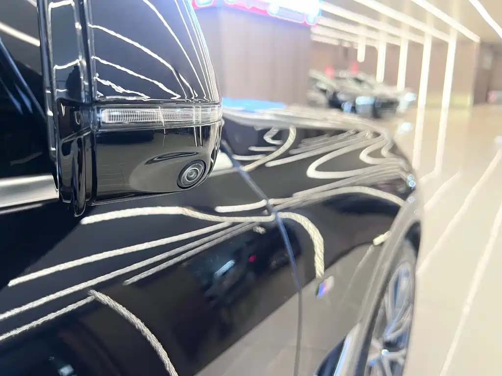 BMW X7 — миниатюра 23