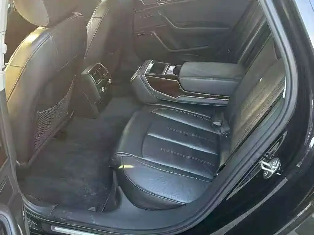 Audi A6L 2014 30 FSI Luxury