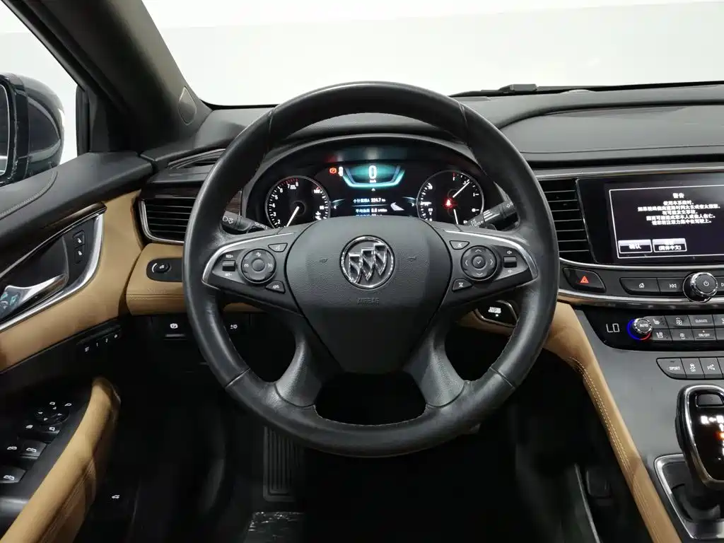Buick LaCrosse — миниатюра 11
