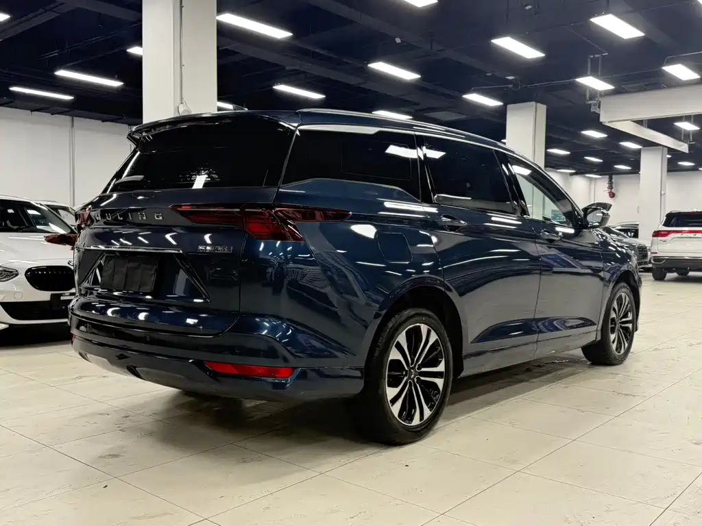 Wuling Victory — миниатюра 4