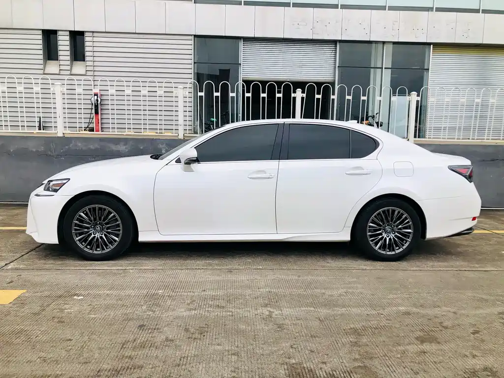 LEXUS GS