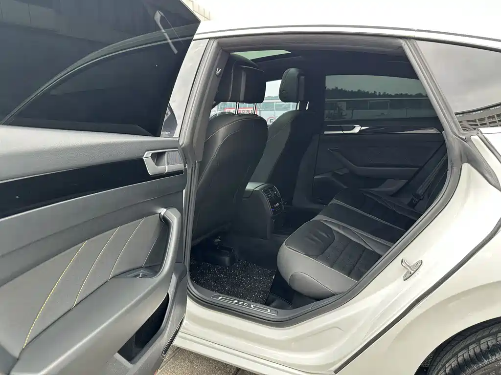 Volkswagen CC — миниатюра 48
