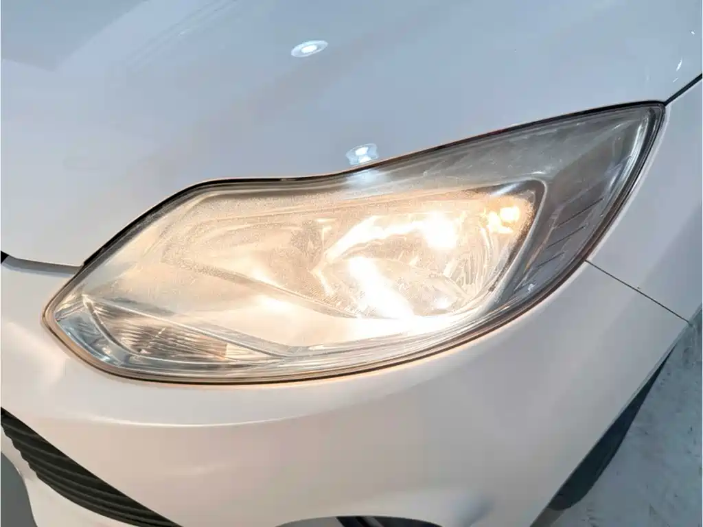 Ford Focus — миниатюра 17