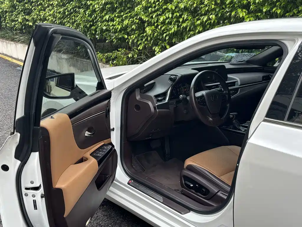 Lexus ES — миниатюра 4