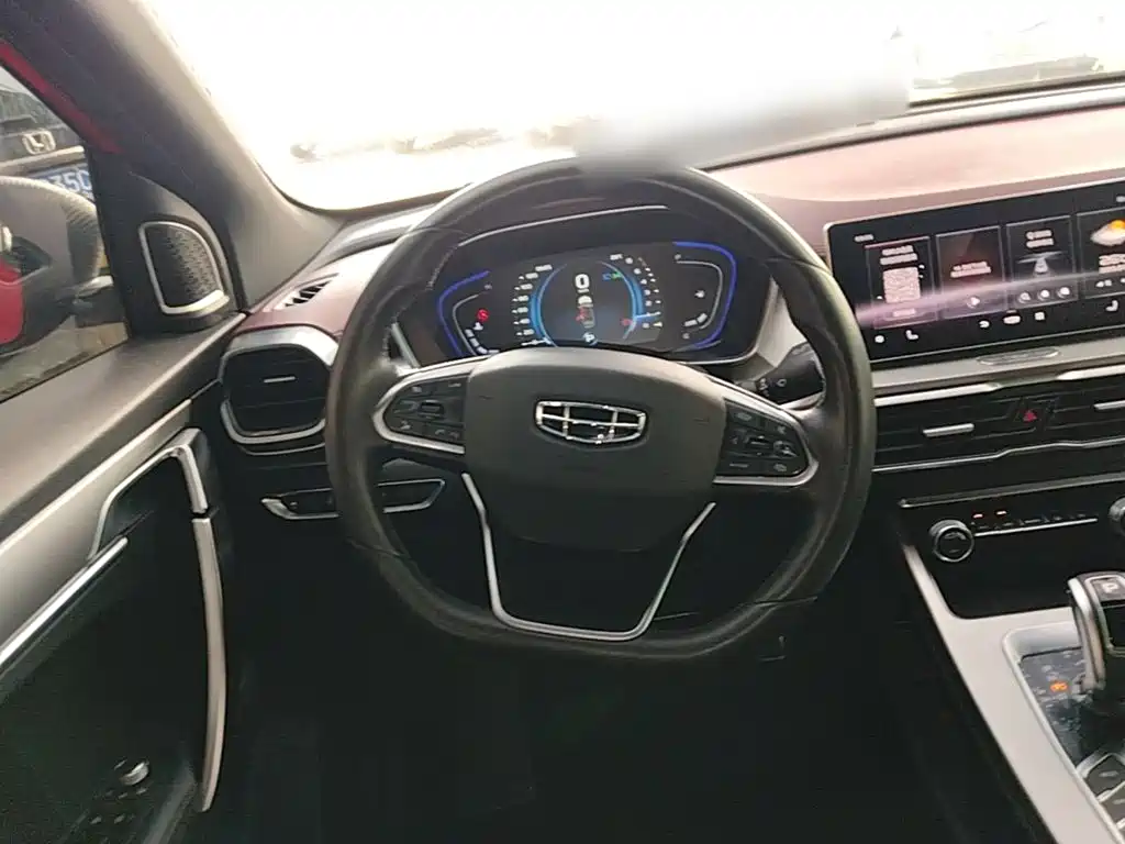 Geely Binyue — миниатюра 11