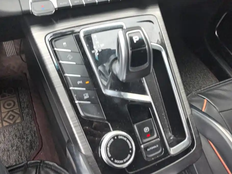 Geely Boyue — миниатюра 16