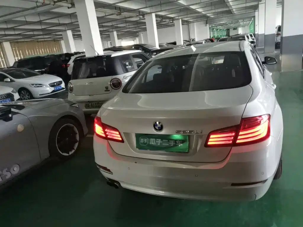 BMW 5 Series — миниатюра 6