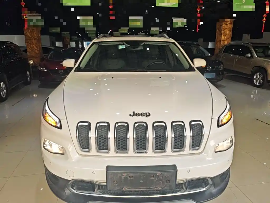 Jeep Cherokee — миниатюра 3