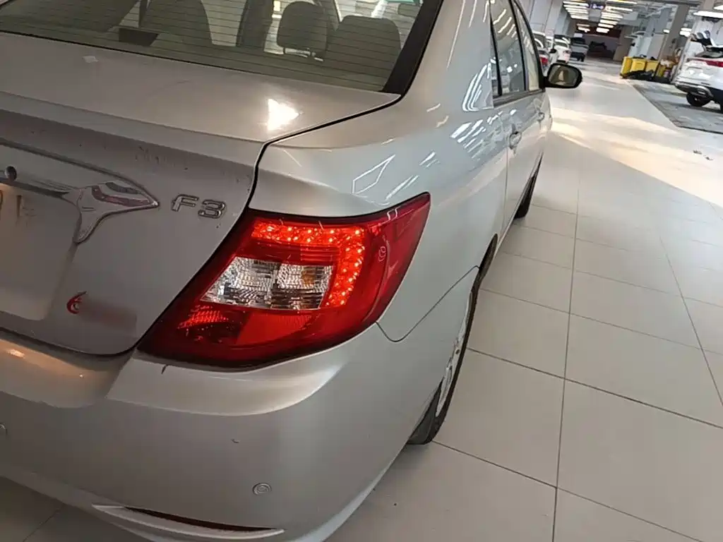 BYD F3 — миниатюра 8