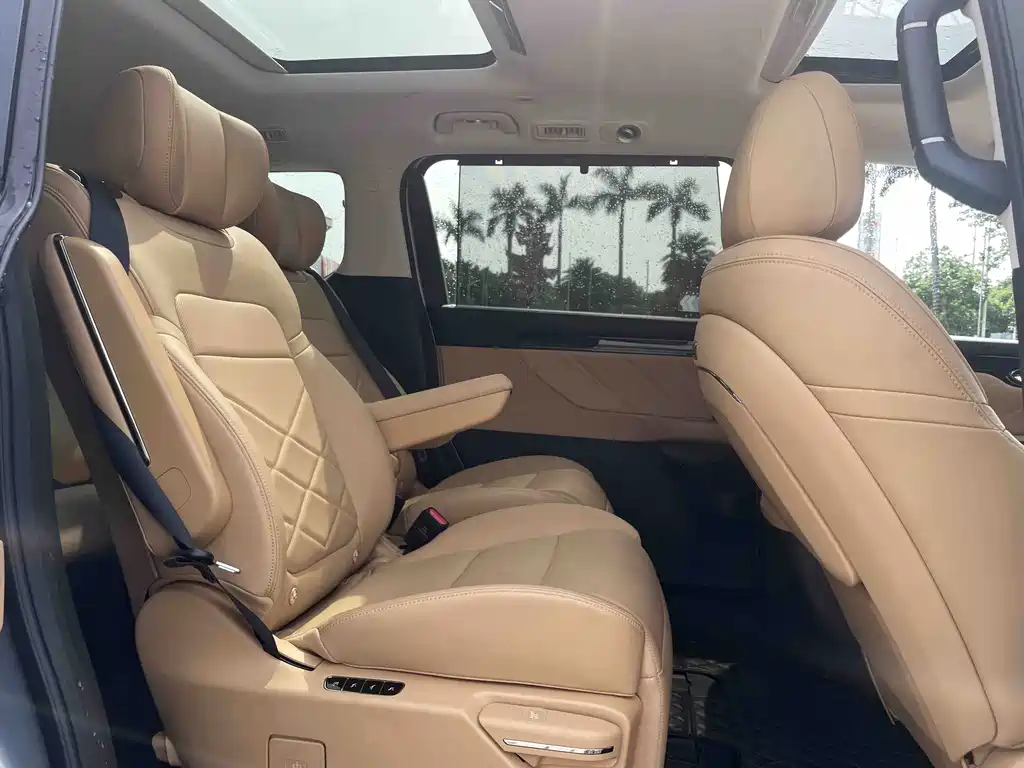 GAC Motor Trumpchi E8 PHEV — миниатюра 19