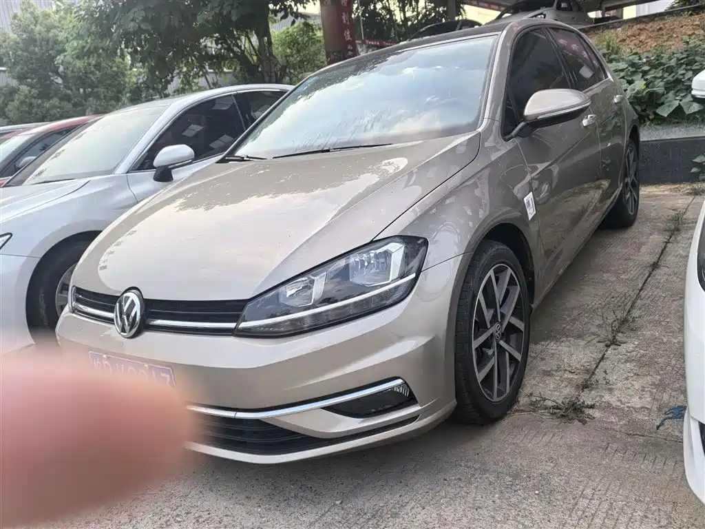 Купить Volkswagen Golf
