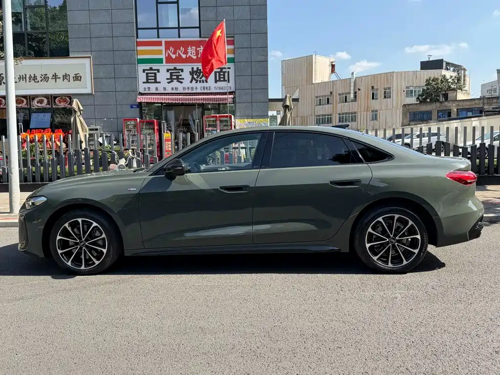 Audi A5L — миниатюра 3