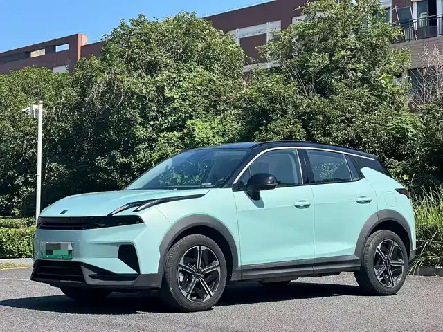 2023 Lynk & Co 06