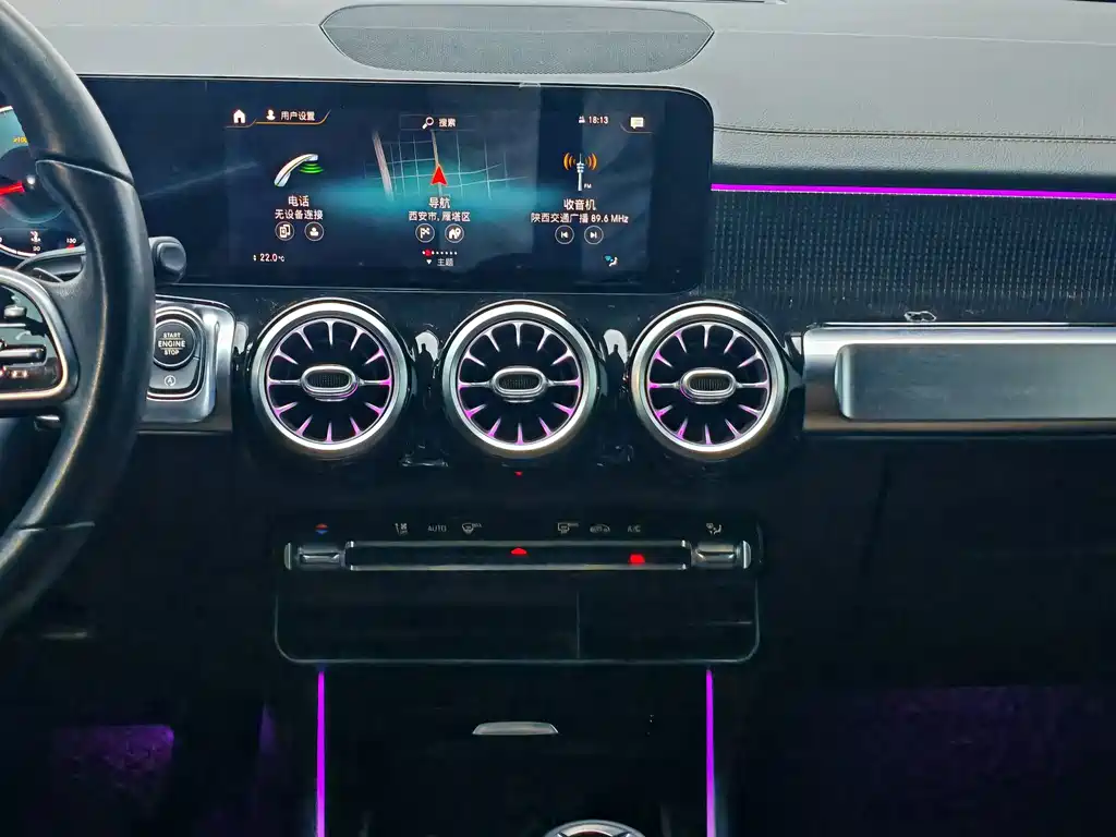 Mercedes-Benz GLB — миниатюра 18