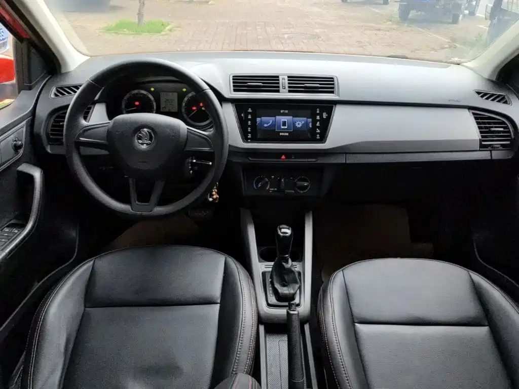 Skoda Fabia — миниатюра 10