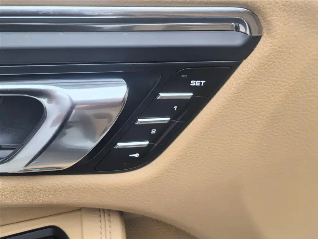 Porsche Macan — миниатюра 25