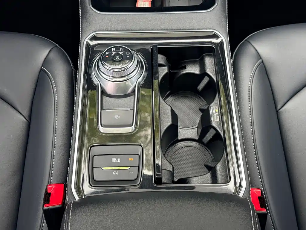 Ford Edge — миниатюра 16