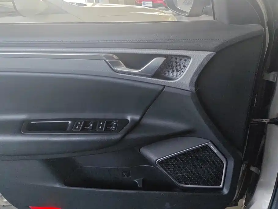 Geely Emgrand GL — миниатюра 7