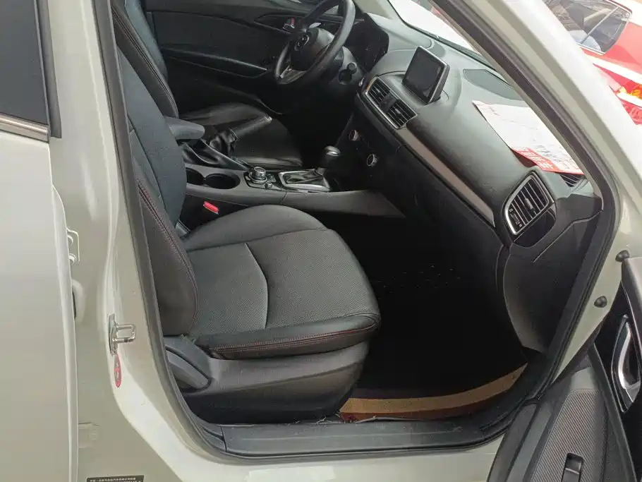 Mazda 3 Axela — миниатюра 7