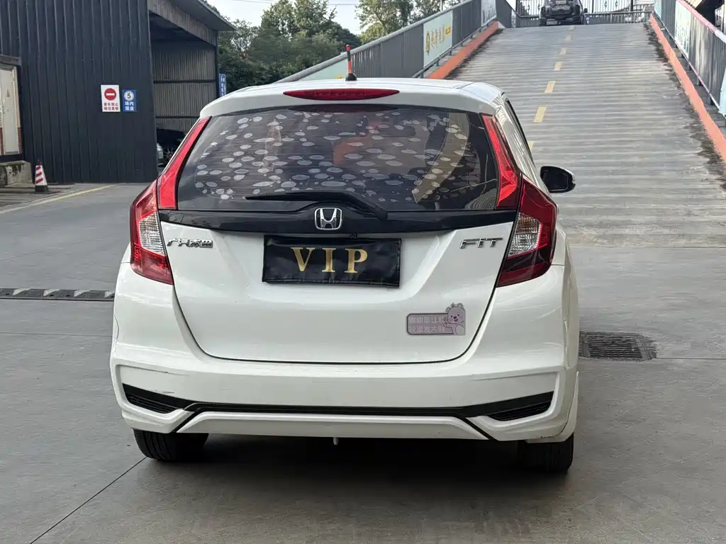 Honda Fit — миниатюра 5