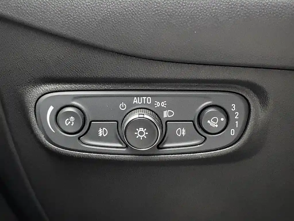 Chevrolet Equinox — миниатюра 21