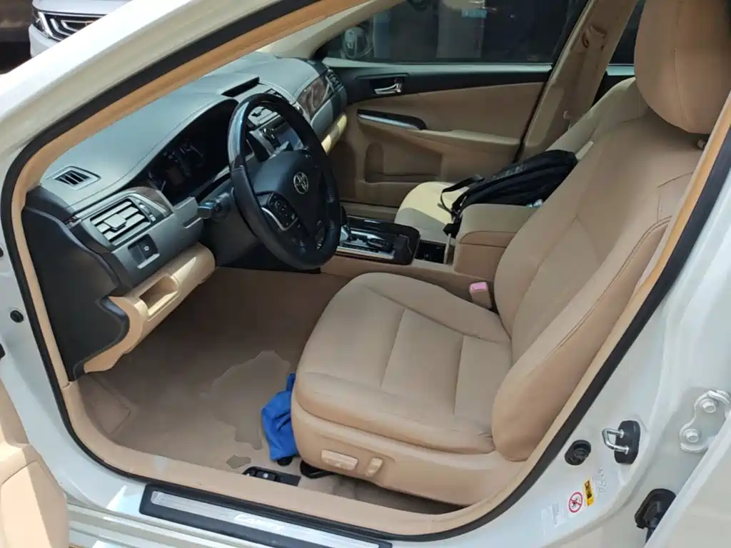 Toyota Camry — миниатюра 15