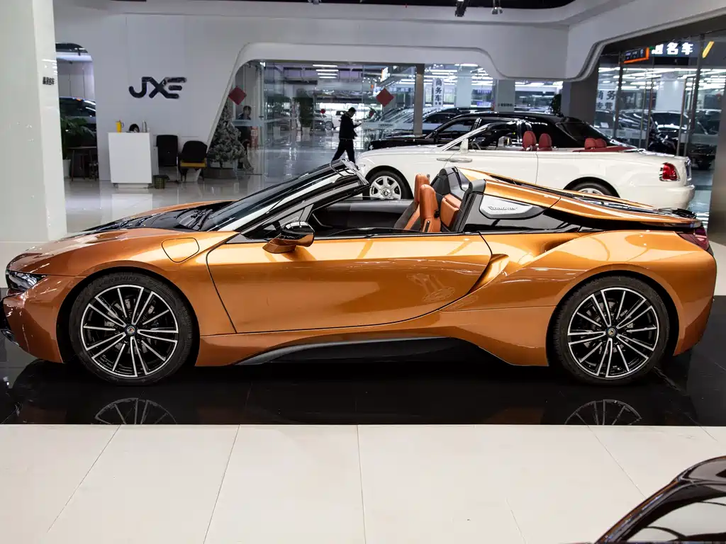 BMW I8