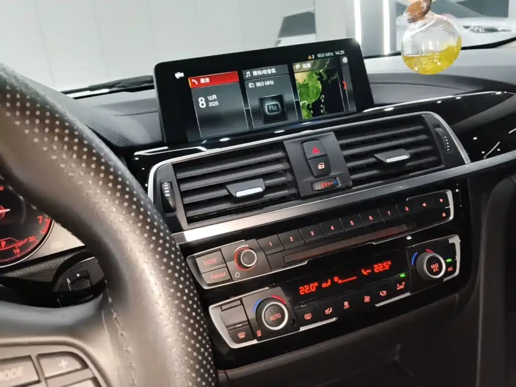 BMW 3 Series — миниатюра 13