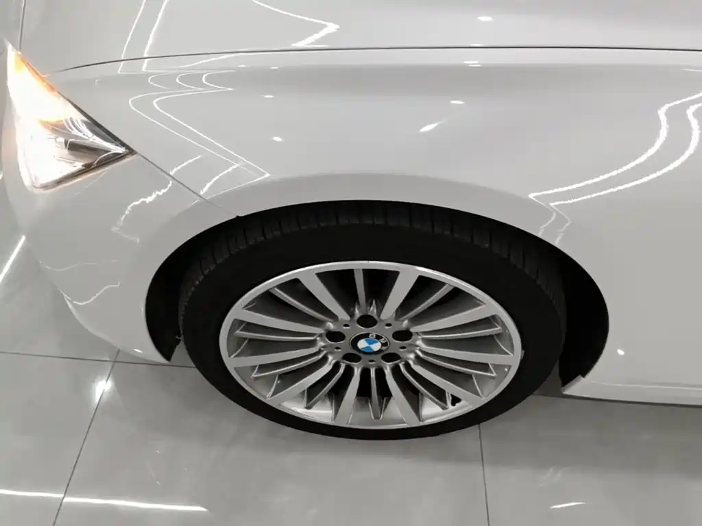 BMW 3 Series — миниатюра 23