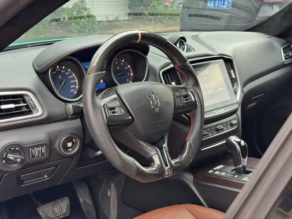 Maserati Ghibli — миниатюра 7