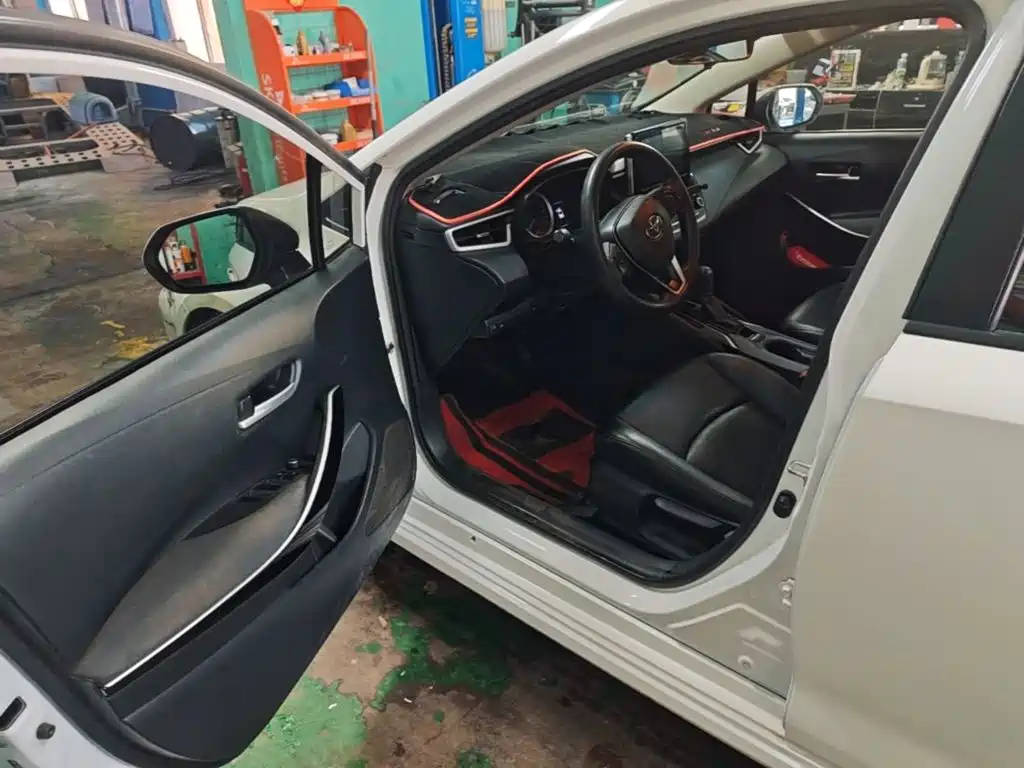 Toyota Corolla — миниатюра 12