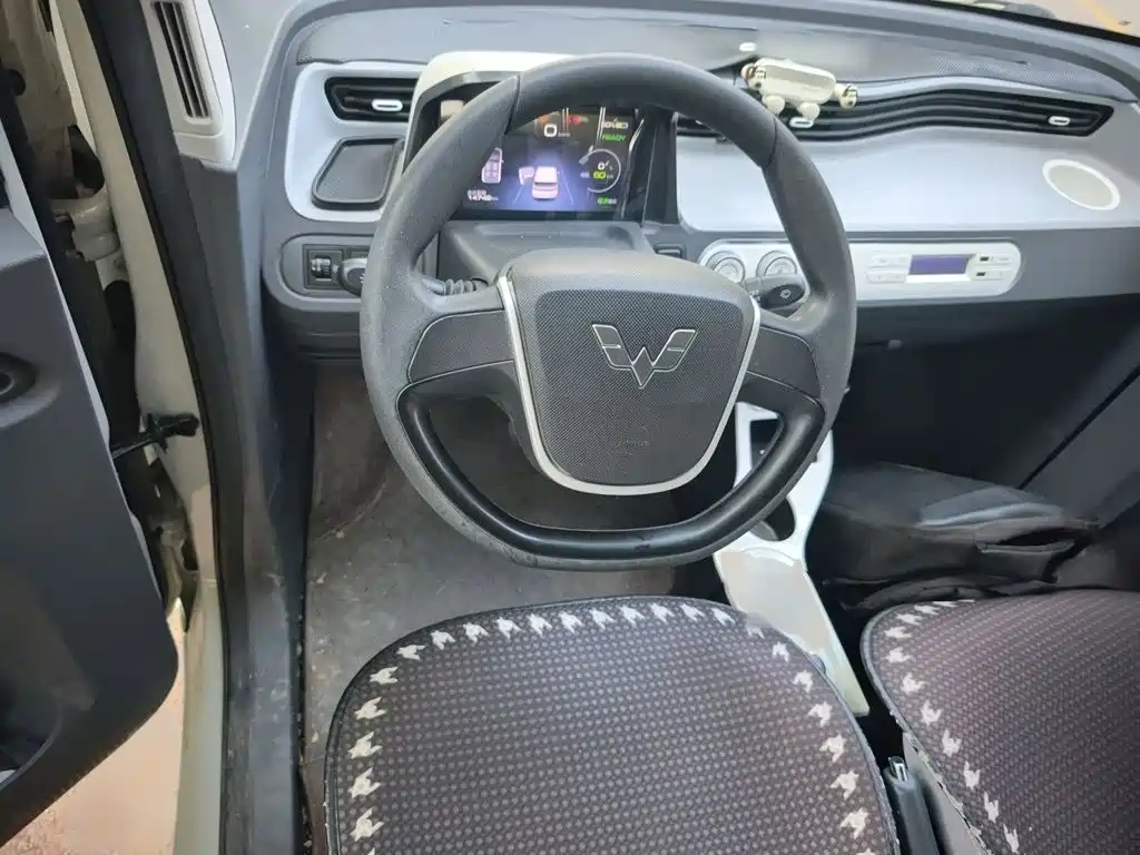 Wuling MINIEV — миниатюра 3