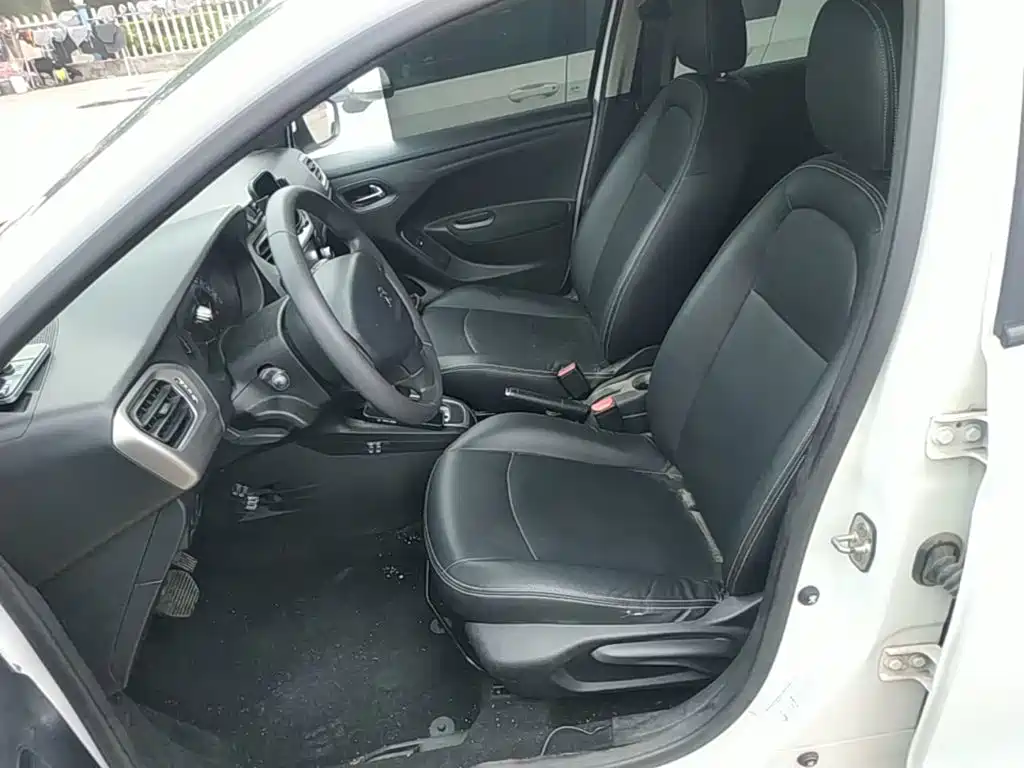 Peugeot 301 — миниатюра 15