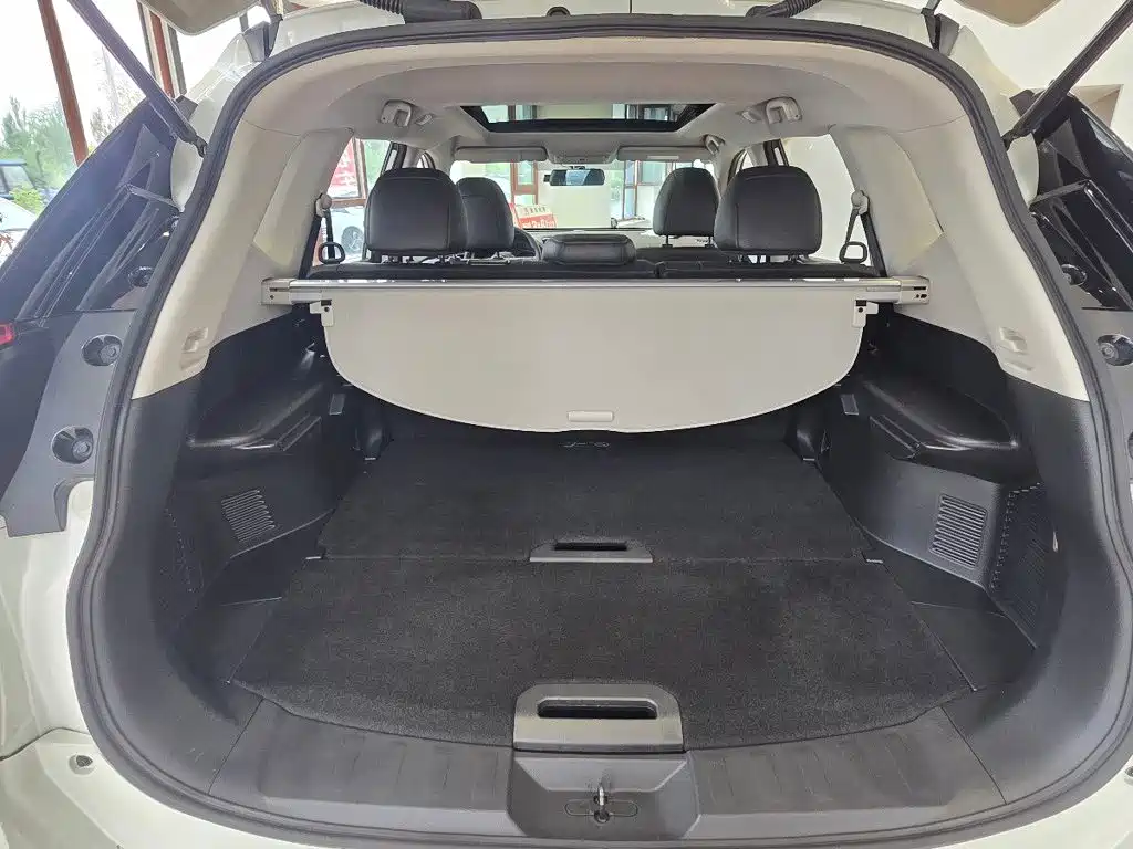 Nissan X-Trail — миниатюра 11