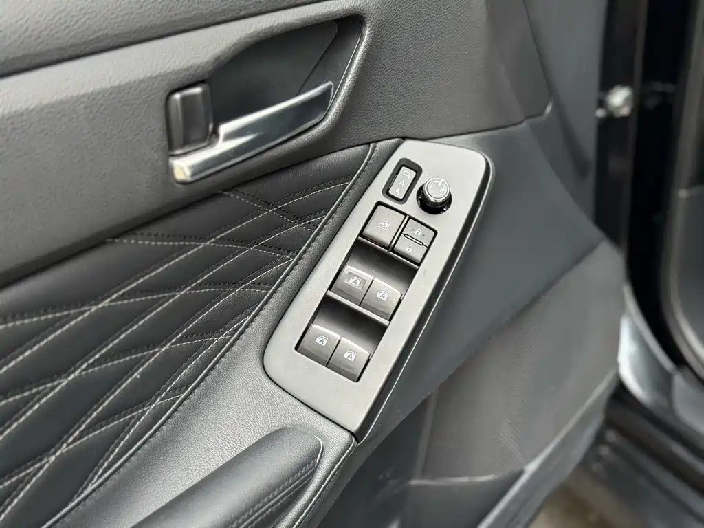 Toyota Avalon — миниатюра 12