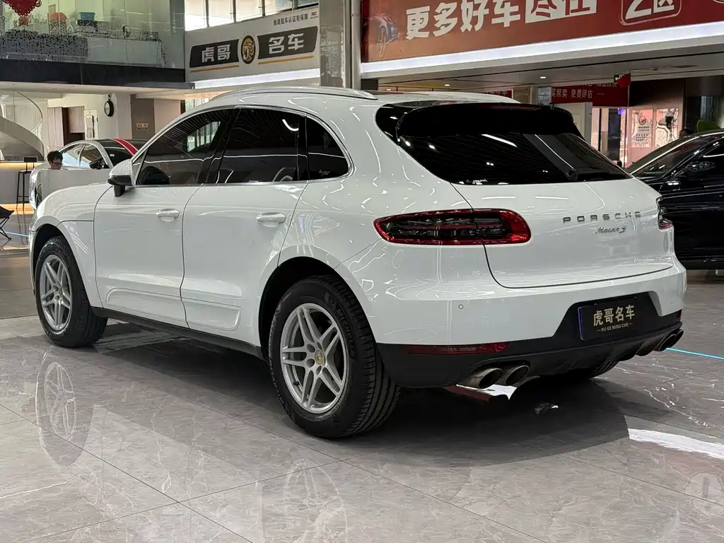 Porsche Macan — миниатюра 9