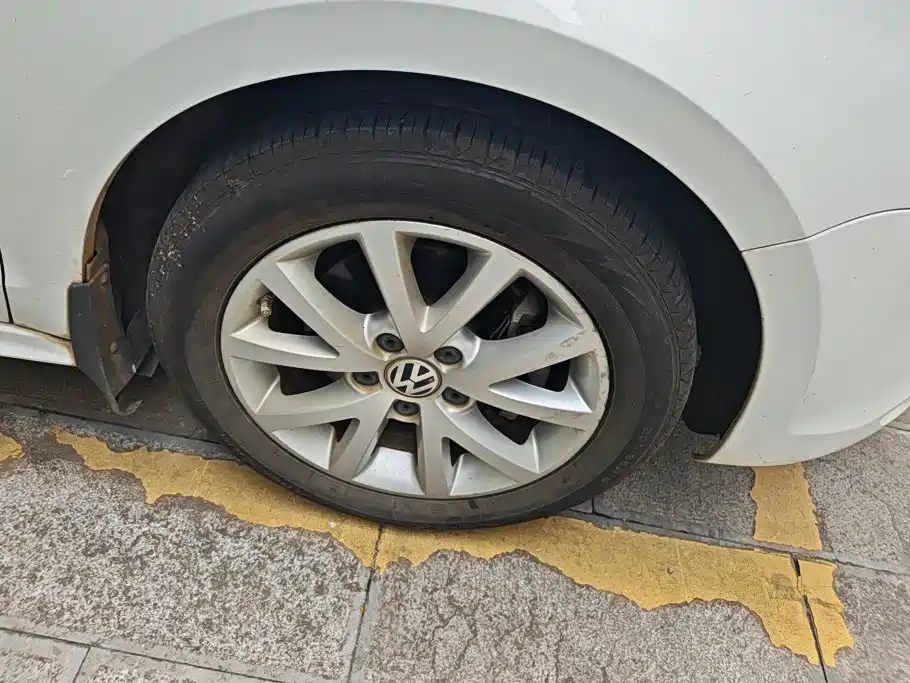 Volkswagen Sagitar — миниатюра 6