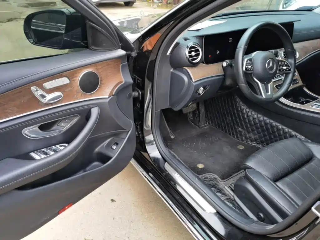 Mercedes-Benz E-Class — миниатюра 16