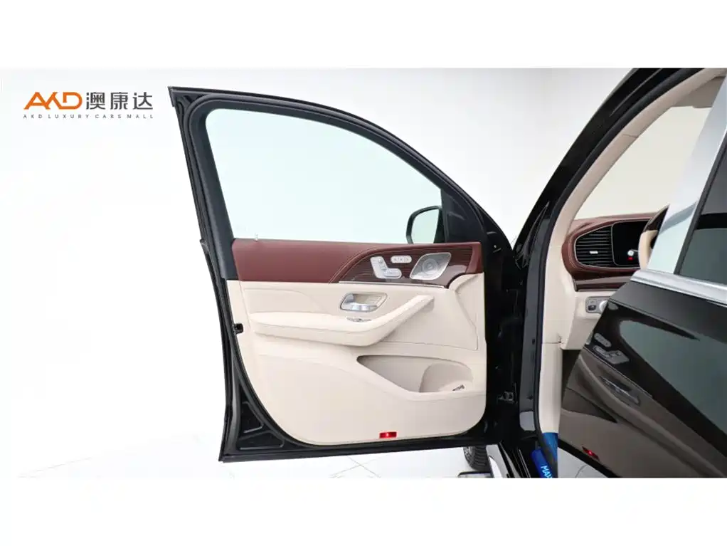 Mercedes-Benz GLS — миниатюра 10