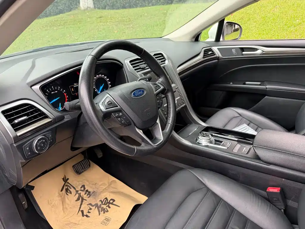 Ford Mondeo — миниатюра 7