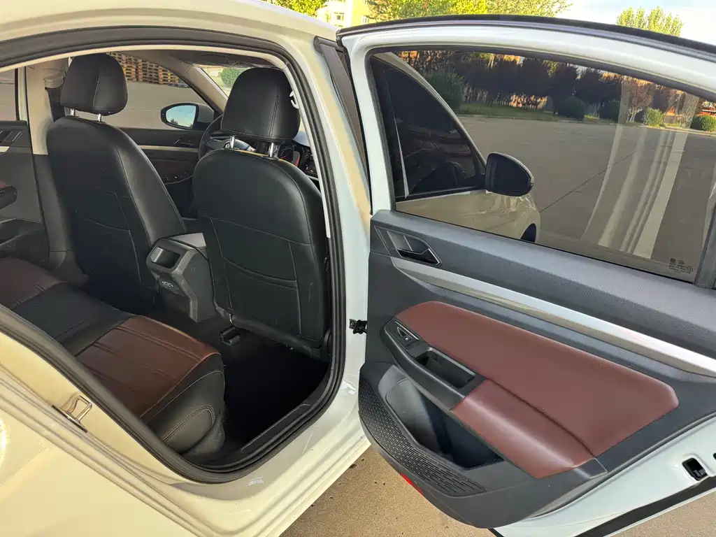 Volkswagen Bora — миниатюра 14