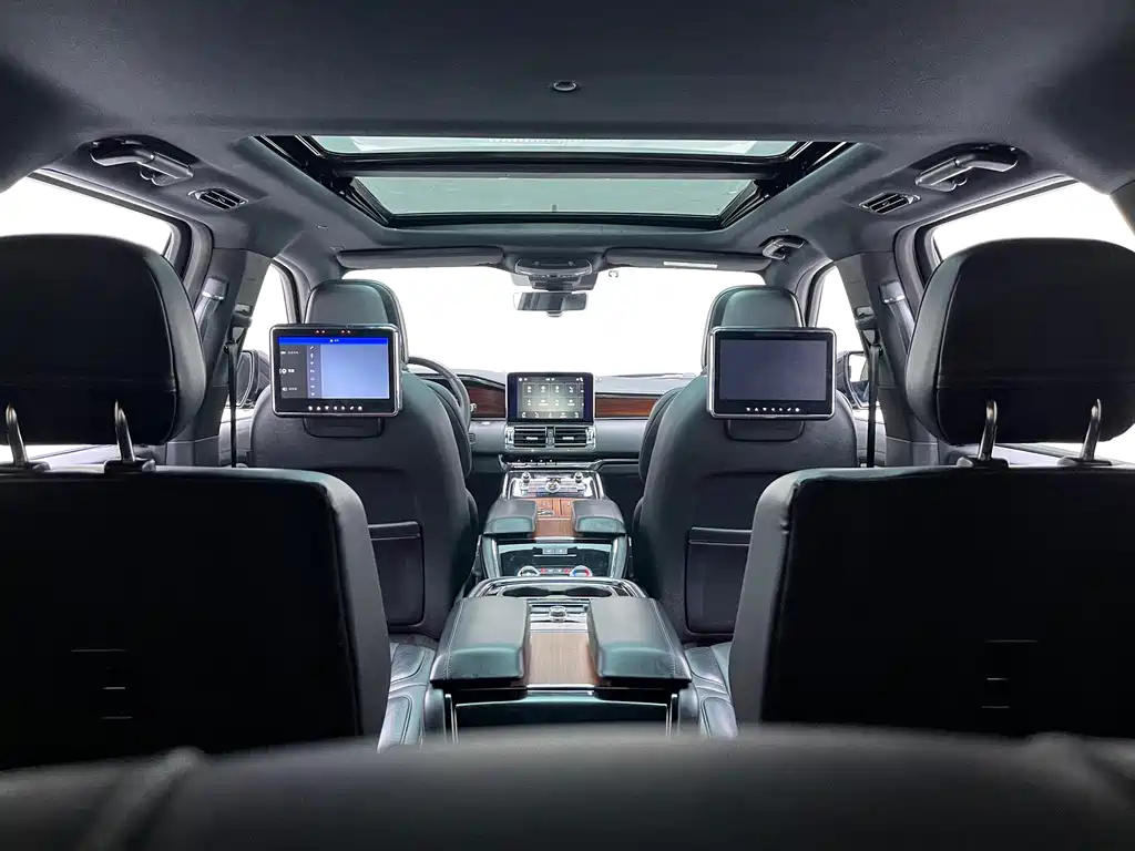 Lincoln Navigator — миниатюра 8