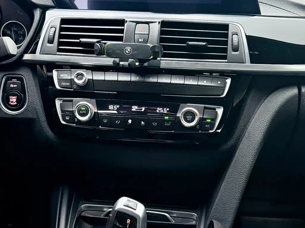 BMW 3 Series — миниатюра 9