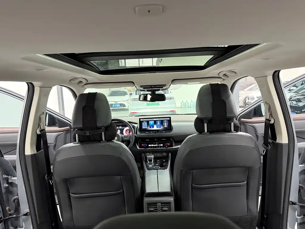 Nissan X-Trail — миниатюра 24