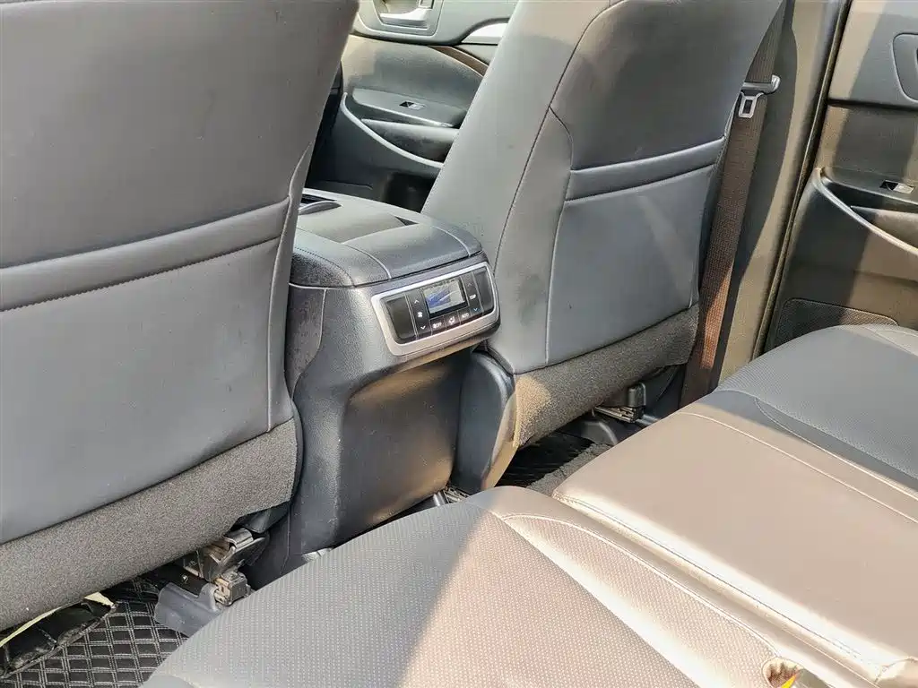 Toyota Highlander 2021 2.0T Luxury 7 мест