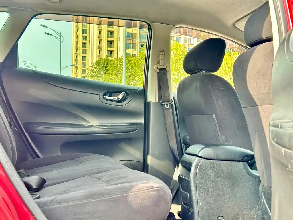 Nissan Tiida 1.6L CVT Luxury Type, фото 26