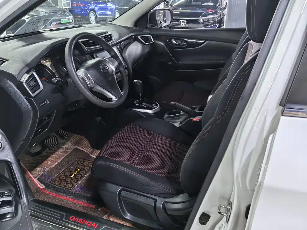 Nissan Qashqai — миниатюра 7